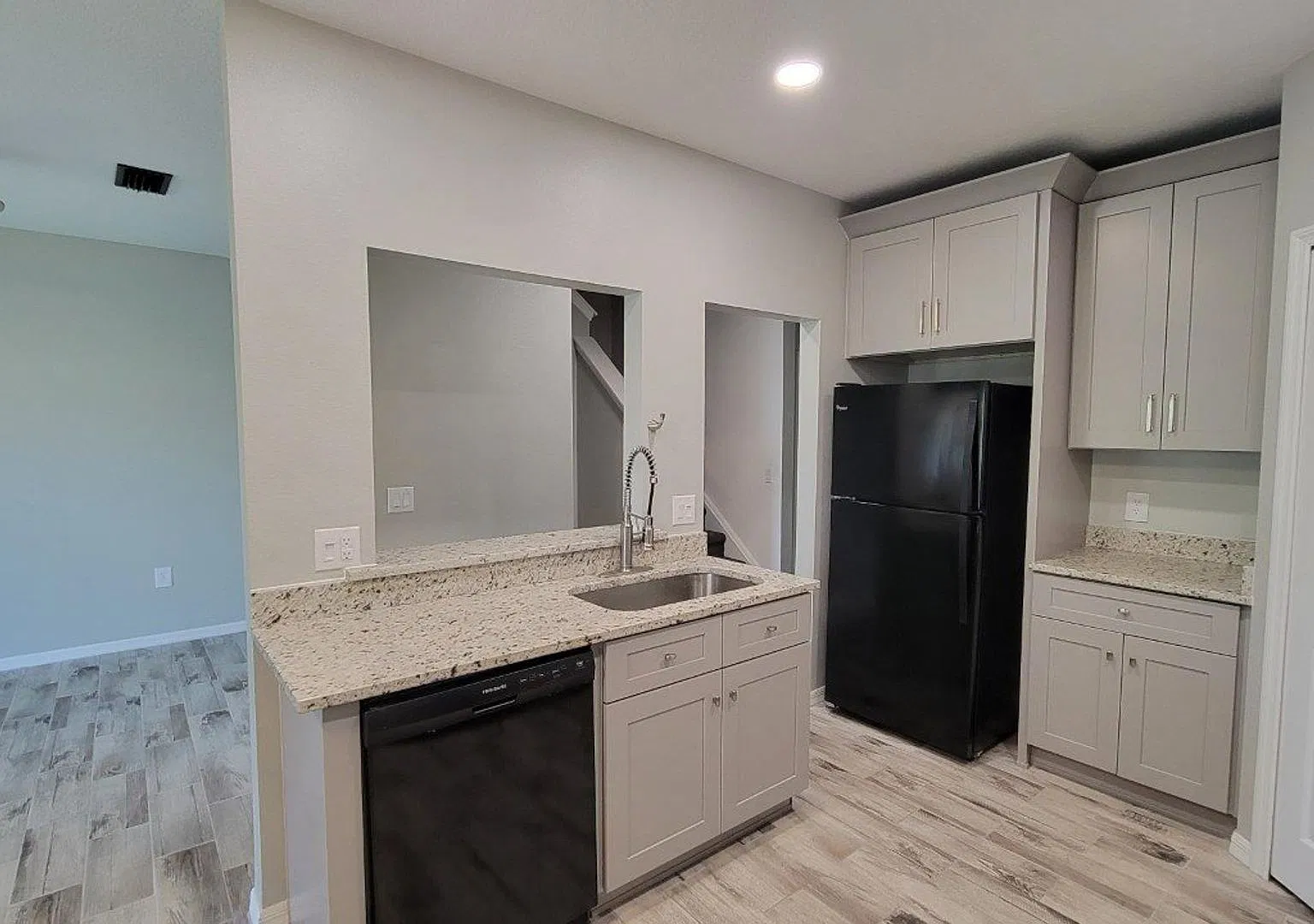Annual Updated Townhome, with Two bedrooms, 2.5 Bath and a one Car Garage in Greenbrook — Photo 3