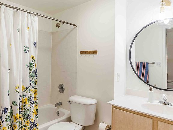 4th image of 107 Shillito Pl Suite 6C