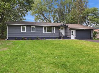 1063 Farnsworth Rd S, Rochester, NY 14623