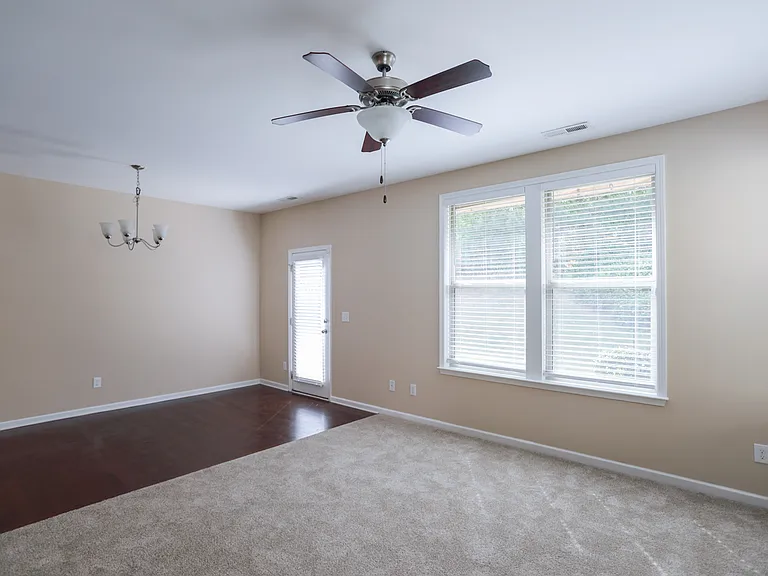 336 Duchart Ln — Photo 6