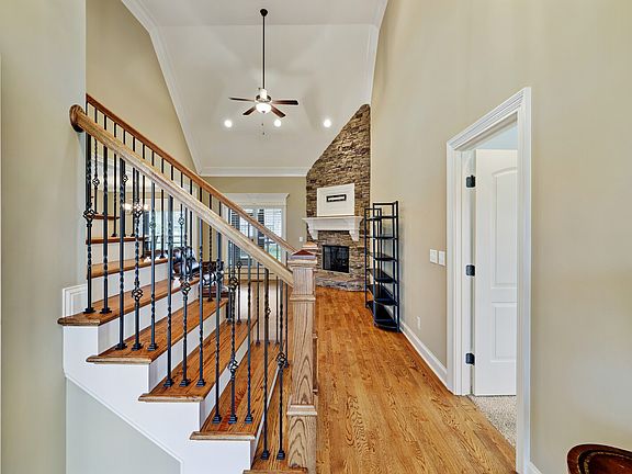 4th image of 417 Acacia Grove Ln