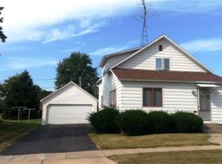 704 Park St, Waupun, WI 53963