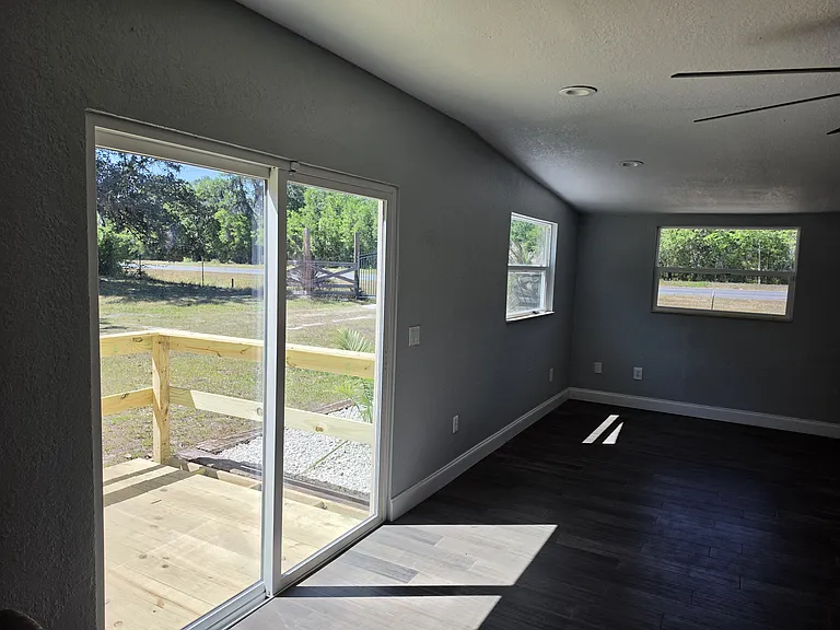 16215 SE Hawthorne Rd — Photo 16