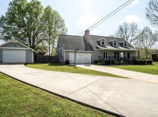 5017 Doris Ln, Guntersville, AL 35976