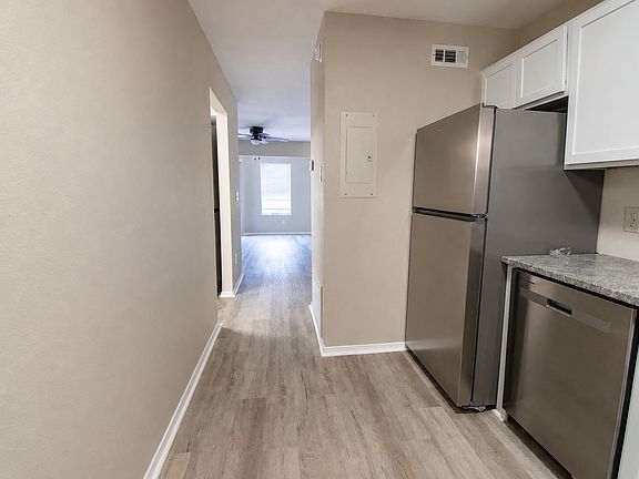 5th image of 1030 W Rochier St APT 1