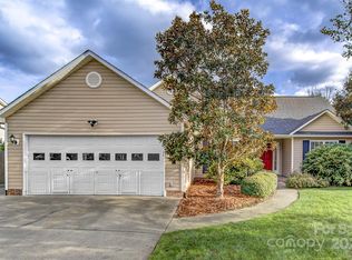 244 Running Briar Rd, Fletcher, NC 28732