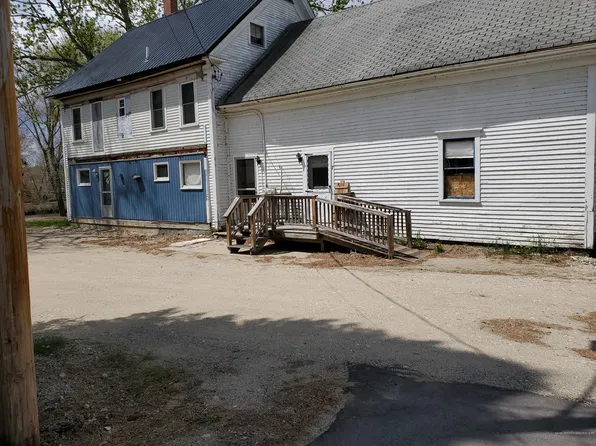 7 Harding Ln, Dixfield, ME 04224