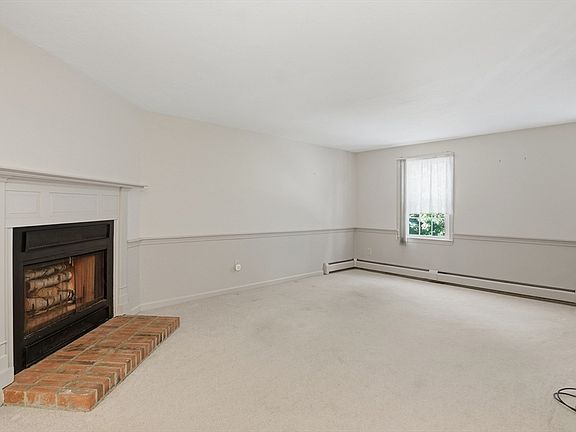 5th image of 5 Tuck Farm Rd APT 4