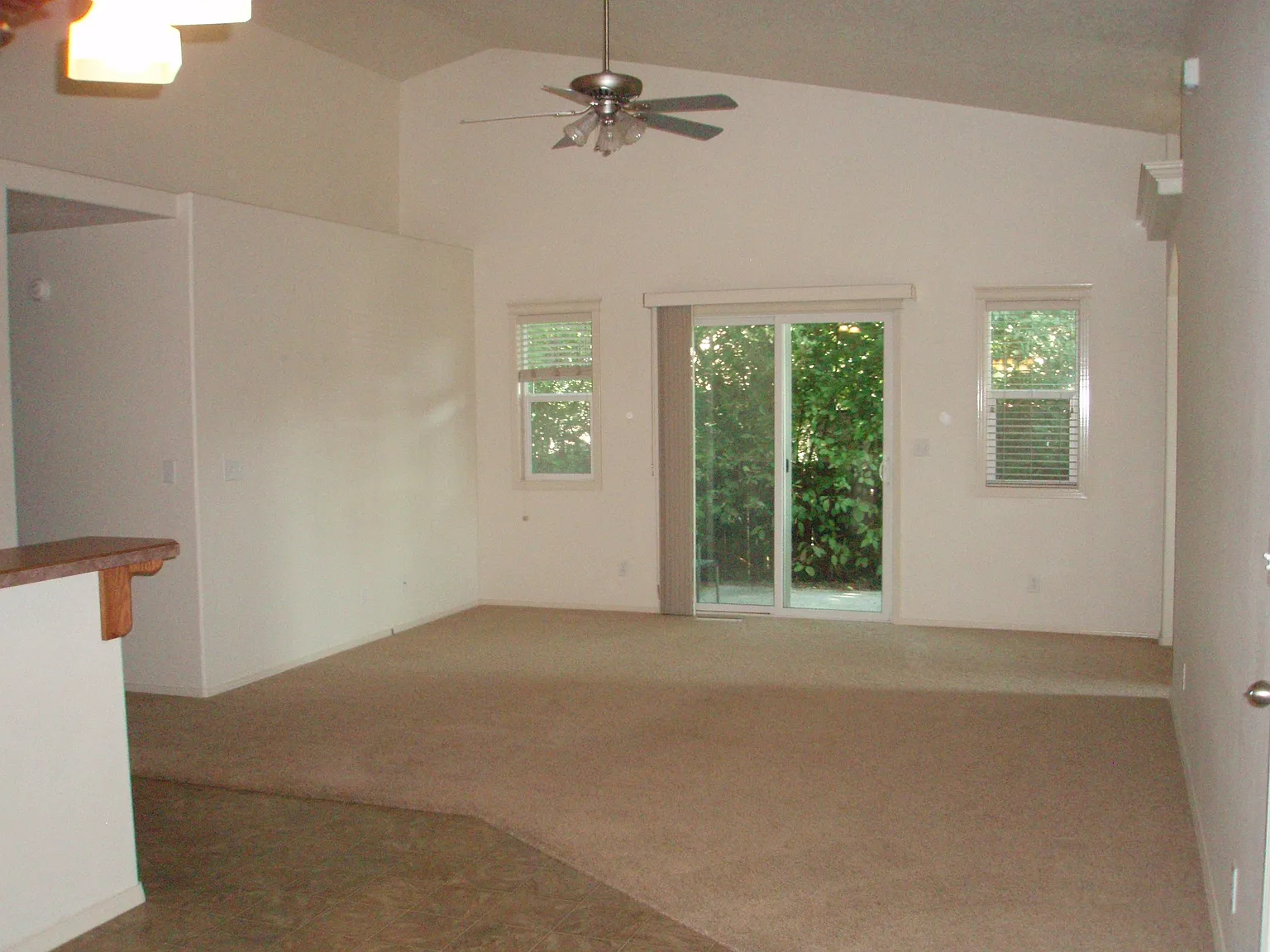 3 bed, 1248 sqft, $1,995 — Photo 4