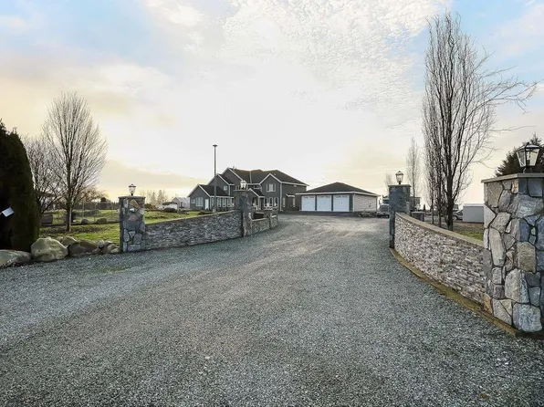 8415 184th St, Surrey, BC V4N 6G4