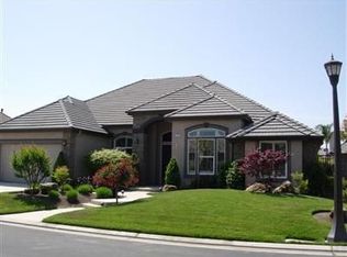 1573 E Golden Valley Way, Fresno, CA