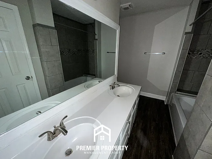 6600 Elkgate Dr — Photo 11