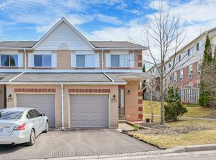 579 Gibney Cres #1, Newmarket, ON L3X1Y3