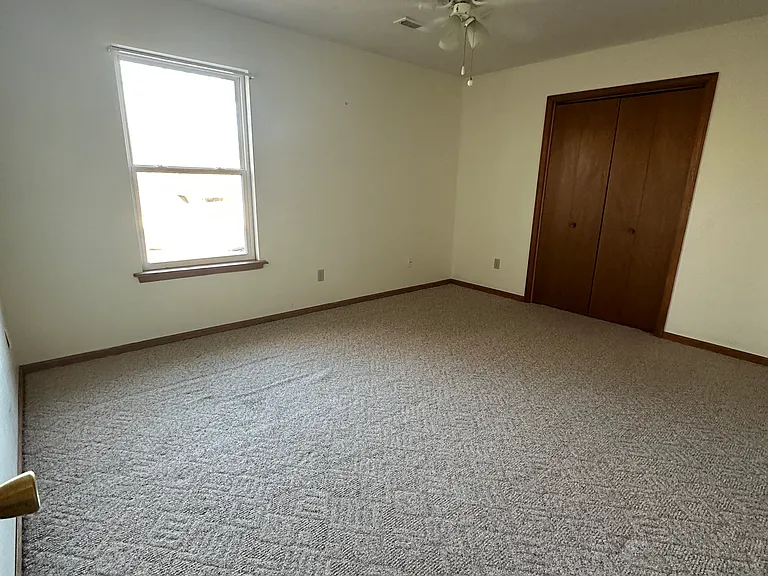 4 Pearl Dr #D — Photo 4