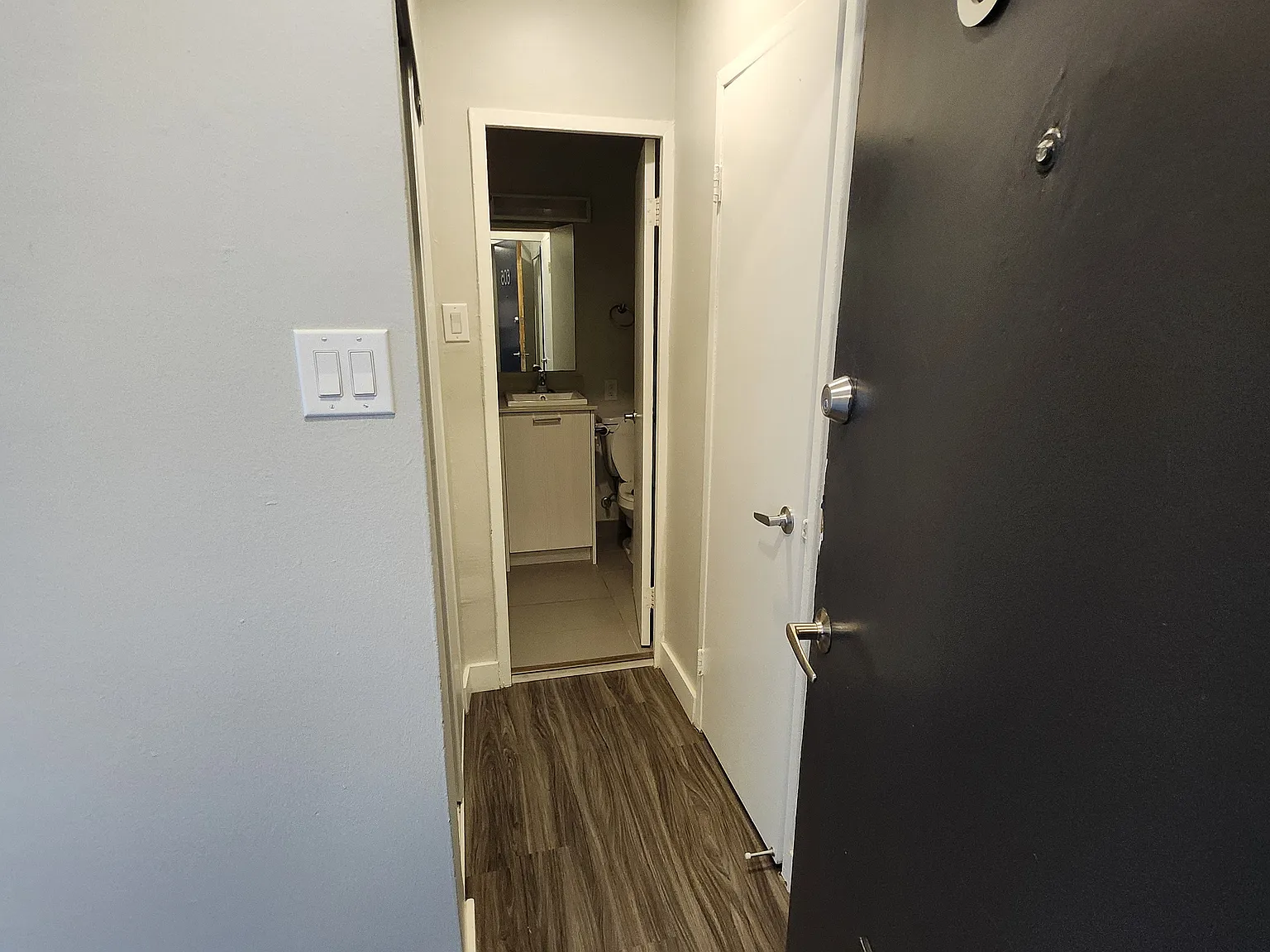 31 Spencer Ave — Photo 3