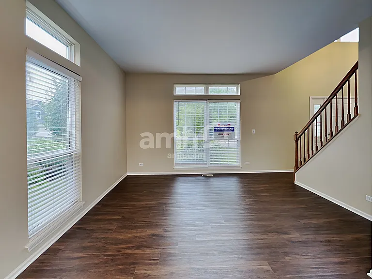 266 W Holly Ct — Photo 6