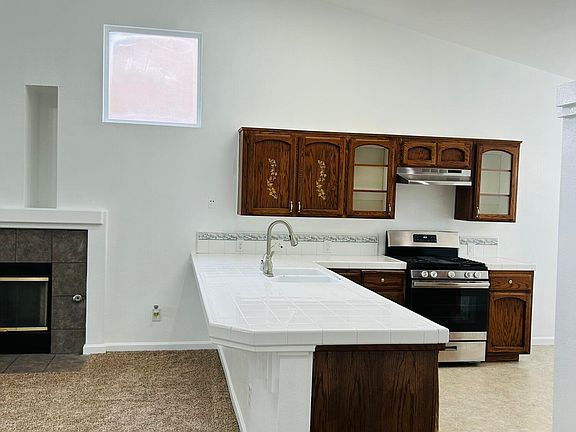 5th image of 3815 E Four Creeks Court