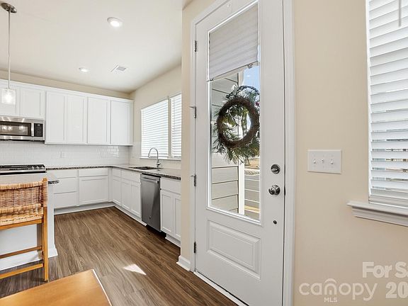 3rd image of 6351 Lopez Ct