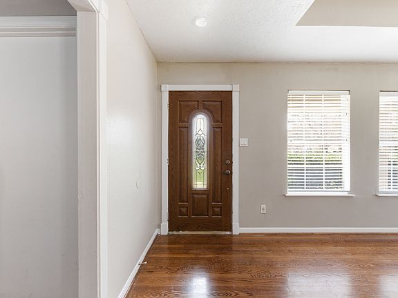 2nd image of 9638 Pine Lake Dr