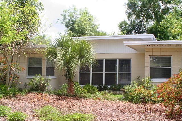 1584 Outlook St.