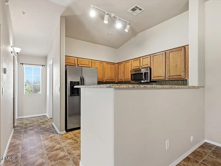 2725 E Mine Creek Rd #2018 — Photo 10