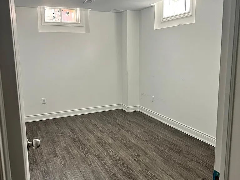42 Mohandas Dr — Photo 5