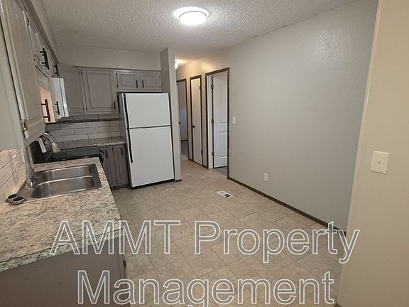 4th image of 2519 3rd St N #2