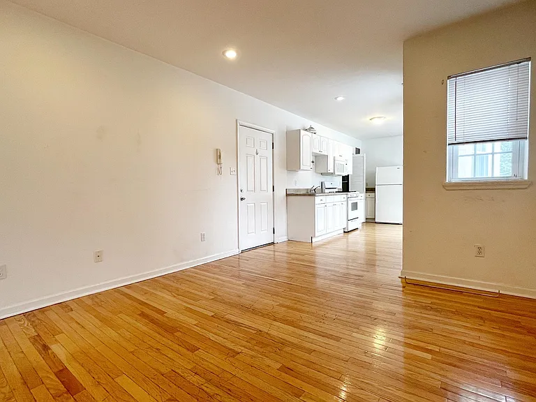 2403 S Broad St — Photo 7