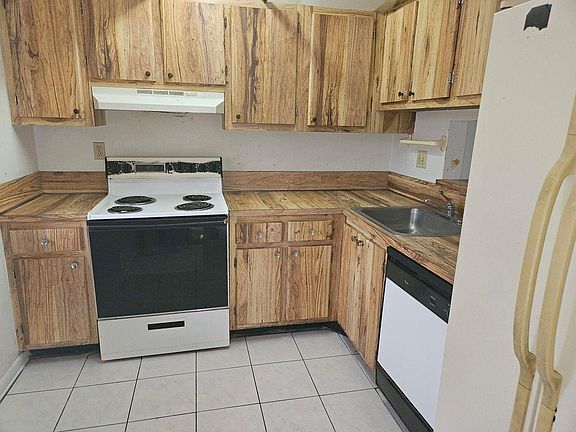 2nd image of 3301 NW 47th Terrace #408