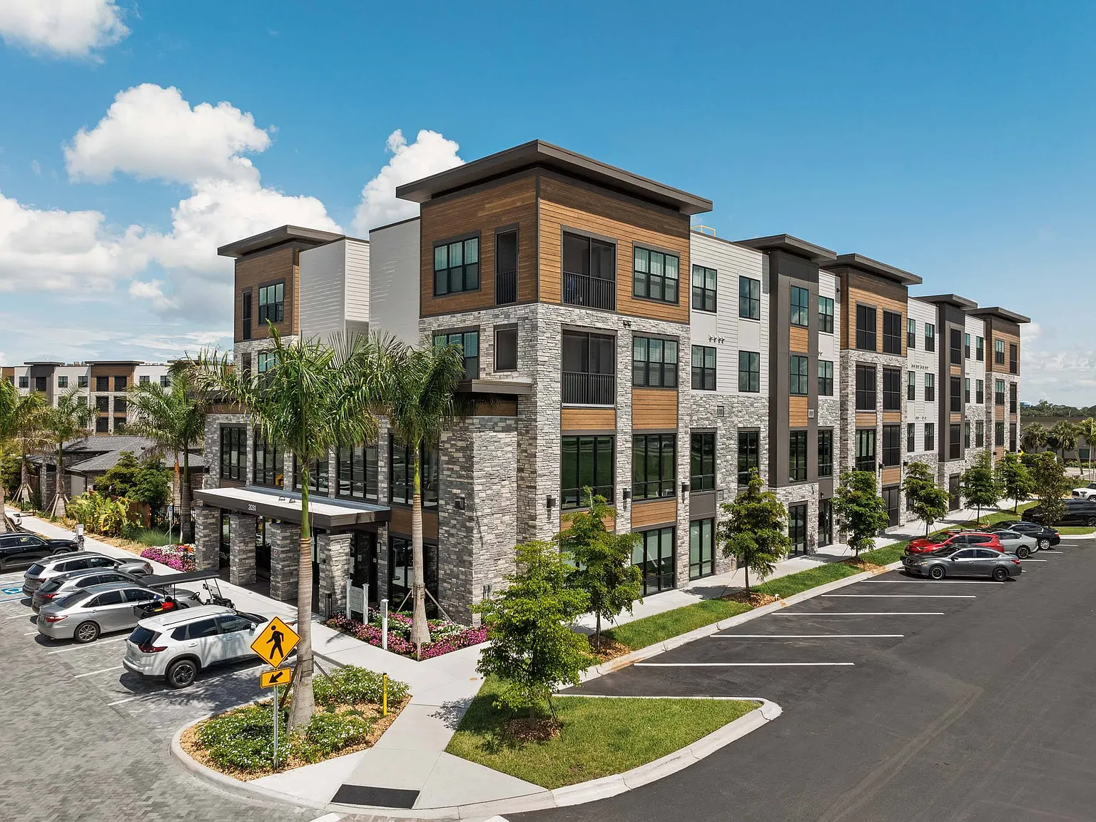 The Concord Luxury Apartments — Photo 3