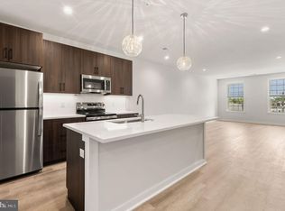 26 S York Rd #303, Hatboro, PA 19040
