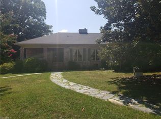 633 Parkway Blvd, Reidsville, NC 27320