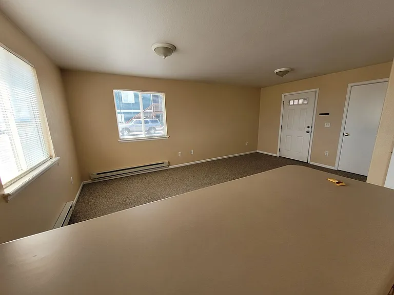 912 Symons St — Photo 15