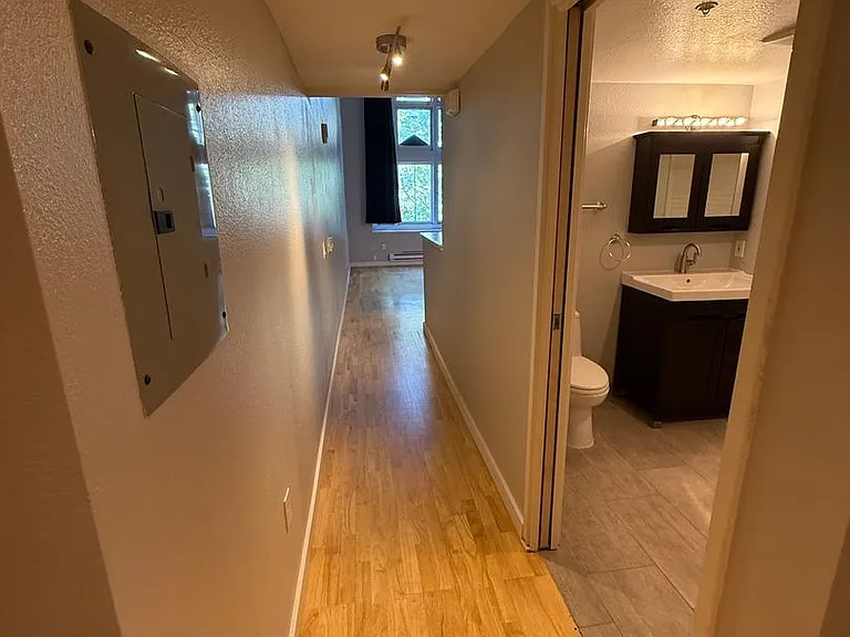95 McCoppin St #210 — Photo 15