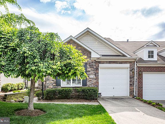 4th image of 1008 Brandon Dr