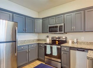 757 Saltmeadow Bay Dr #837-207, Virginia Beach, VA 23451