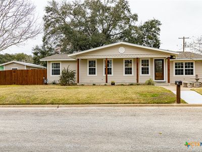 203 W Bozka St, Shiner, TX, 77984