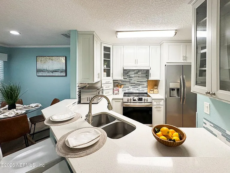 800 Ironwood Dr #816 — Photo 4