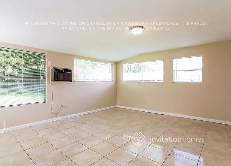 12010 Fork Creek Dr — Photo 5
