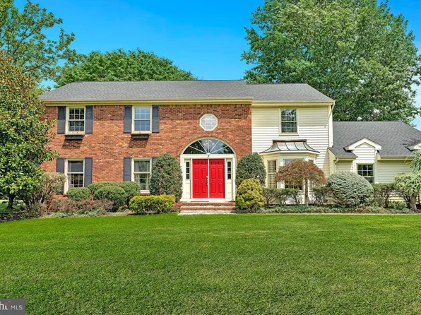 5 Gambrel Cir, West Windsor, NJ 08550