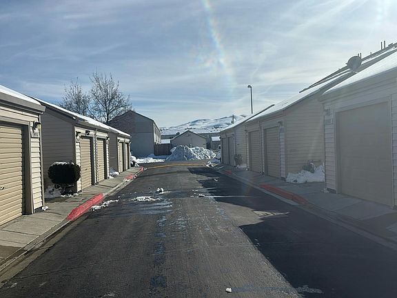 4th image of 13960 Lear Blvd