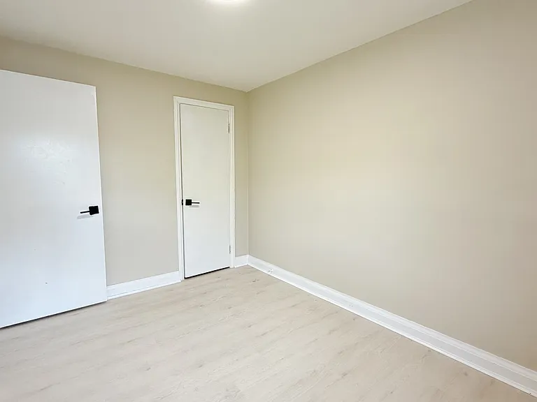 149 Margaret St #2-B — Photo 15