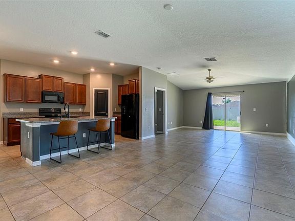 4th image of 6562 Mineral Springs Rd