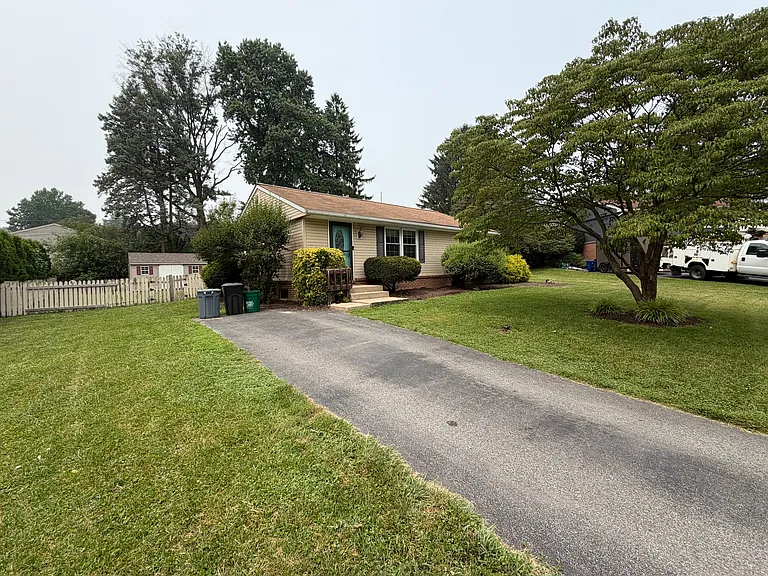 715 Kenton Rd — Photo 2