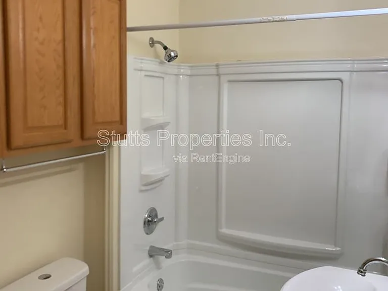 705 Courtland Ave — Photo 5