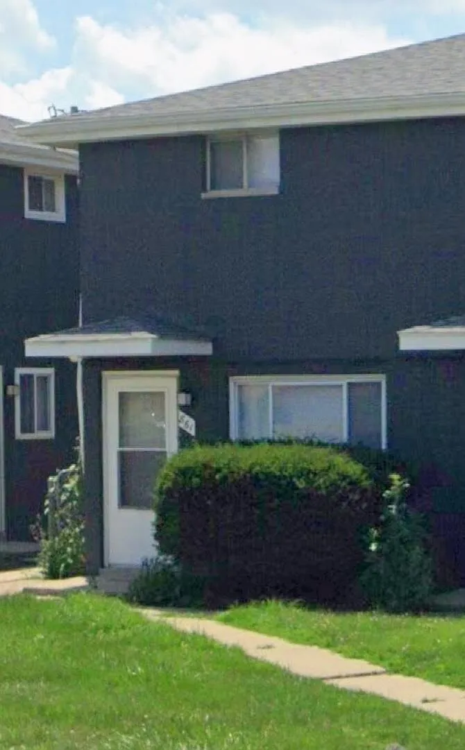 2 bed, 1.0 bath, 960 sqft, $1,100 — Photo 1