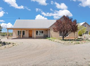 124 Arroyo Calabasas Rd, Santa Fe, NM 87506
