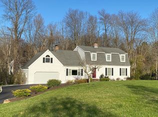 9 Powderhorn Dr, Ridgefield, CT 06877