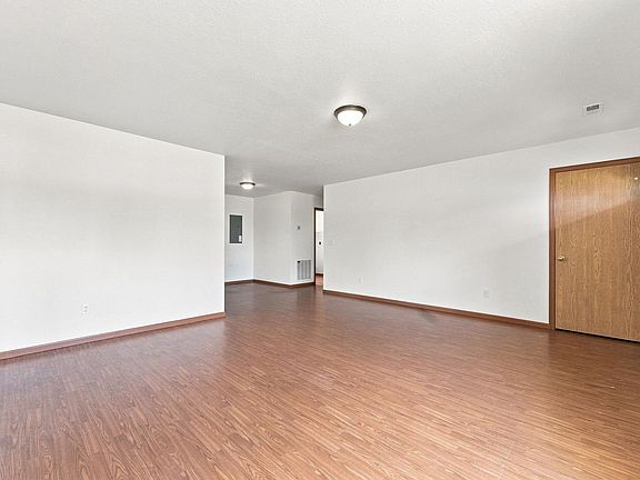 3rd image of 3916 Gretna Ave