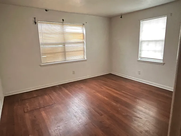 1708 Liberty St — Photo 11